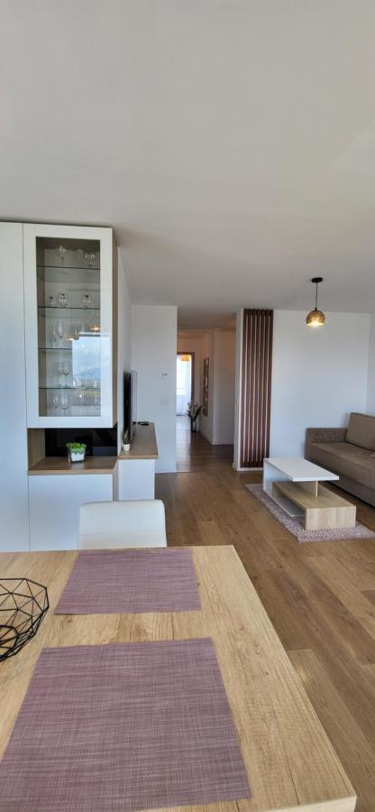 Luxury Panorama Apartament,coresi 公寓 Braşov