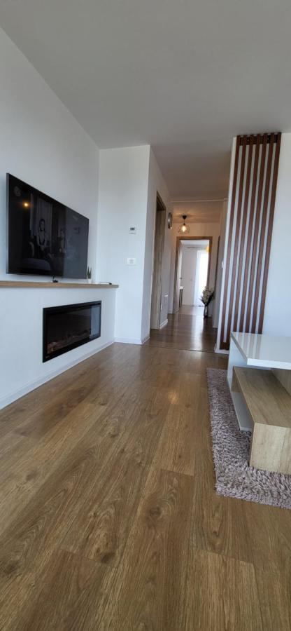 Luxury Panorama Apartament,coresi 公寓 *